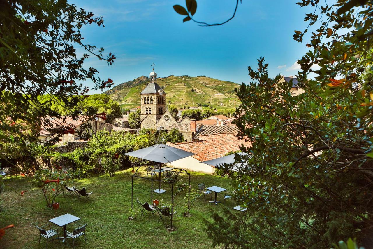De La Villeon Hotel